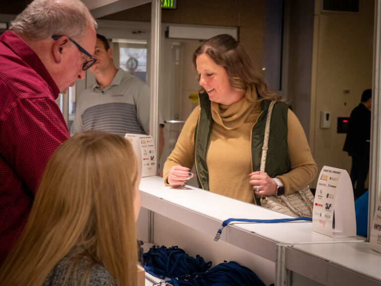 ITT PHOTO/CHARLIE MCCULLOUGH, ICI